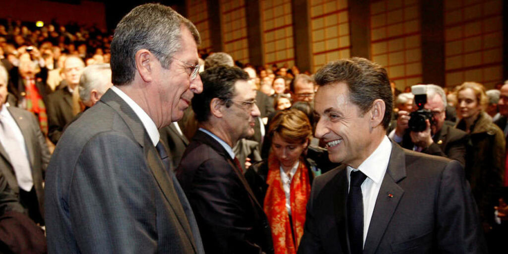 Sarkozy condamné à la prison, Balkany libéré par son médecin : dans le Haut-Doubs, on observe cette justice contrastée avec un œil bien ironique.