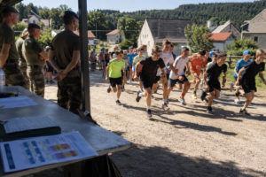 Canicule dans le Haut-Doubs : trail scolaire, consignes canicule et Légion étrangère se croisent dans une pédagogie très musclée.