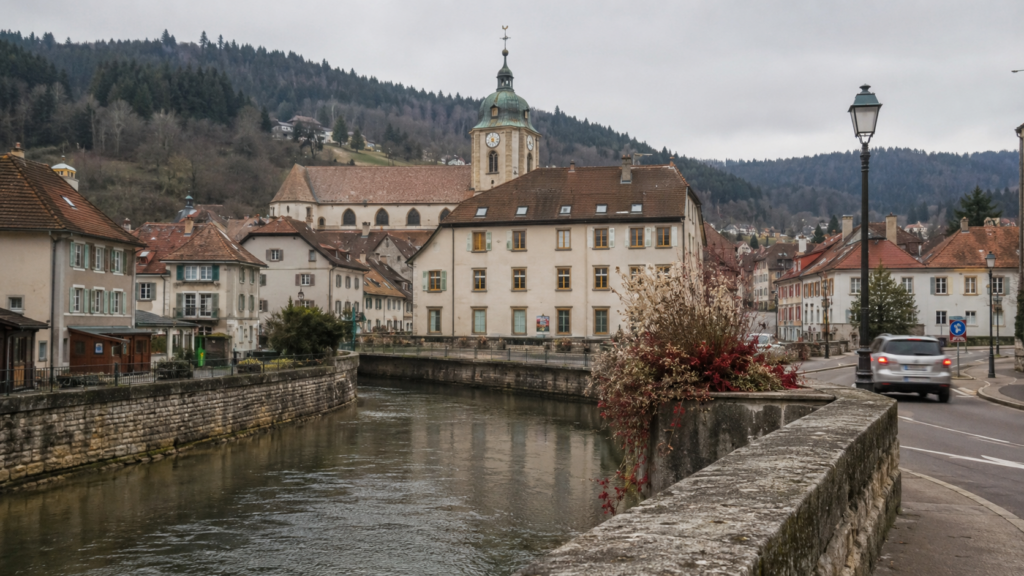 Morteau : ville emblématique du Haut-Doubs, patrie de la saucisse, de Gisèle et d’une certaine fermeté locale.