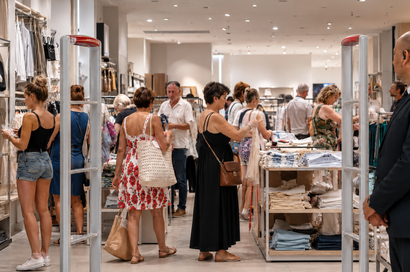 Soldes d’été 2026 : budget à 357 €, antivols, démarque inconnue et magasins climatisés. Dans le Haut-Doubs, la promo sera surveillée.