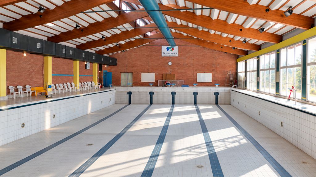La piscine de Pontarlier Georges-Cuinet est fermée ce mercredi sur fond de crise sécheresse. Les scolaires adaptent déjà leur programme.